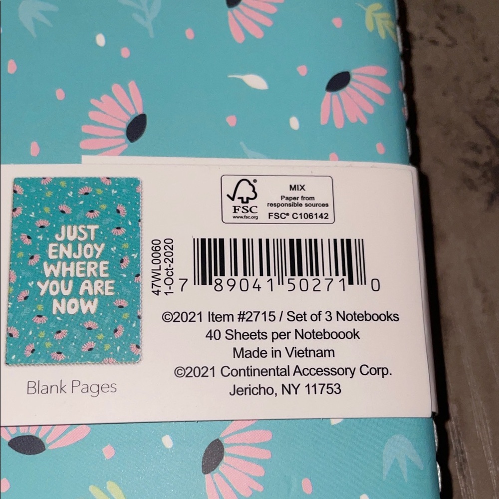 3 Pack of Notebooks - Picture 5 of 5